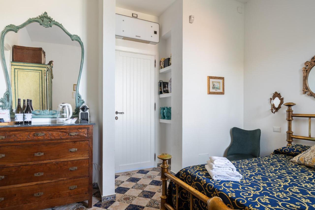 Vfh Villa Flavia Eco B&B - 50 Metri Dal Mare Santa Flavia Buitenkant foto